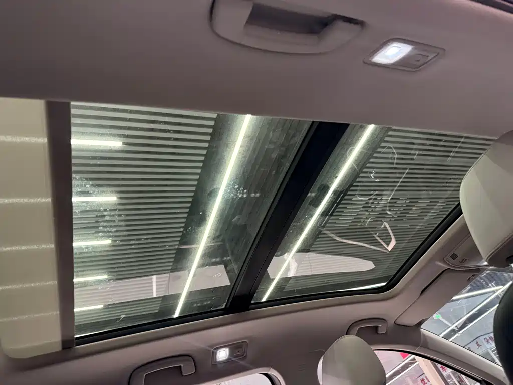 Volkswagen Tharu 2023 300TSI FWD Moonlight Edition 2024 - thumbnail 7