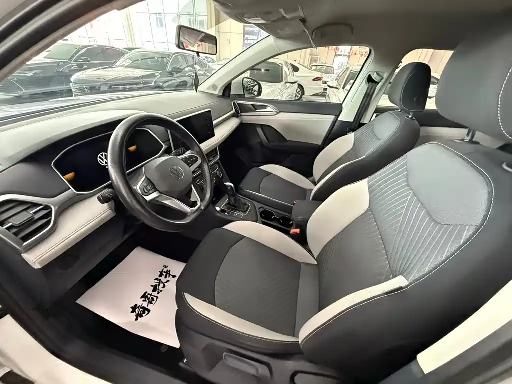 Volkswagen Tharu 2023 300TSI FWD New Moon Edition 2024 - thumbnail 7