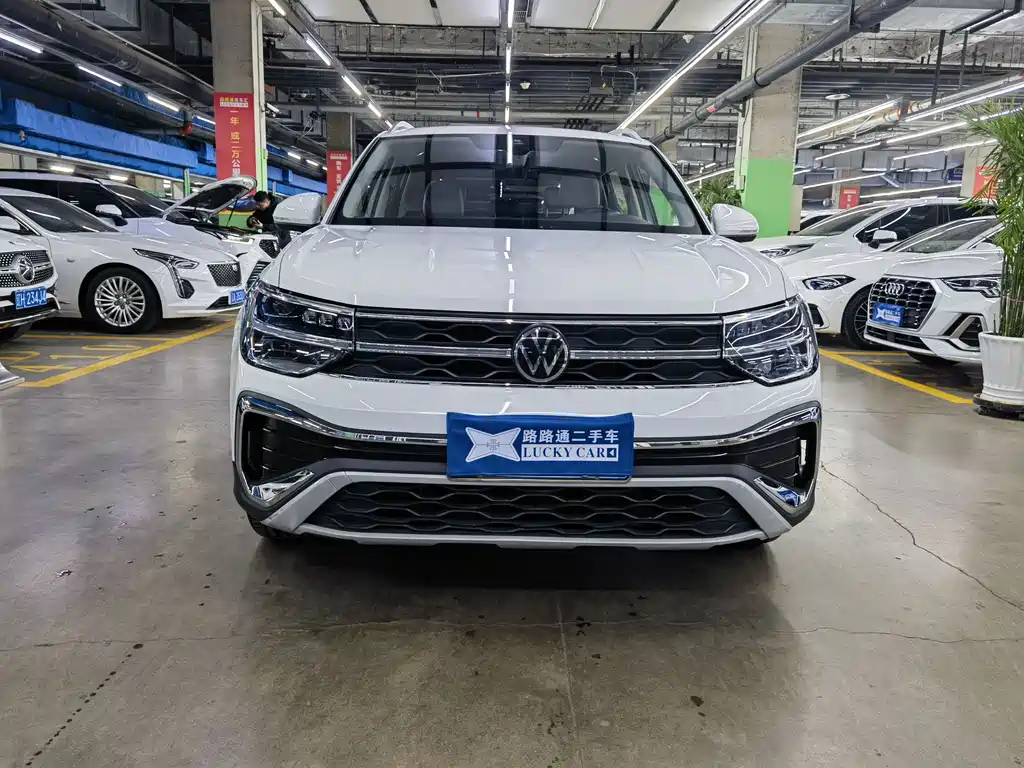 Volkswagen Tharu 2023 300TSI FWD Full Moon Edition 2023 - thumbnail 2