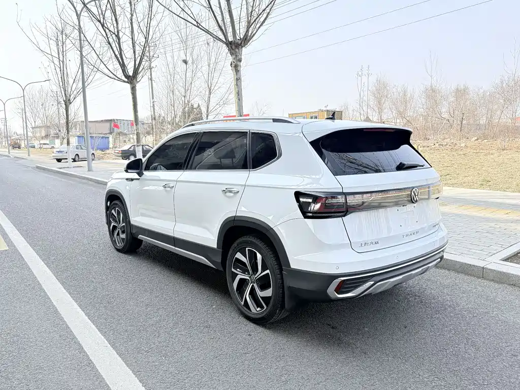 Volkswagen Tharu 2023 300TSI FWD Full Moon Edition 2024 - thumbnail 6