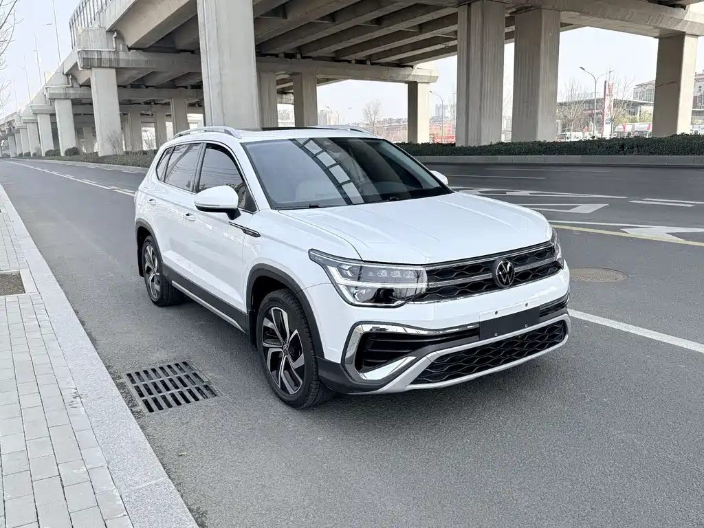 Volkswagen Tharu 2023 300TSI FWD Full Moon Edition 2024 - thumbnail 7