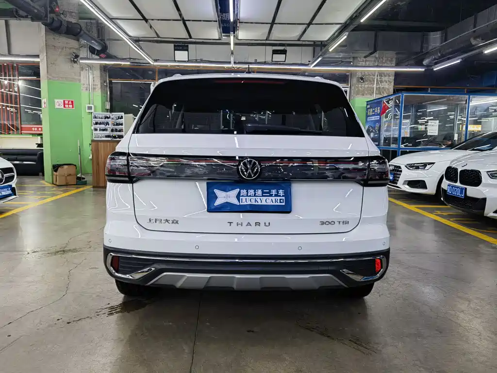 Volkswagen Tharu 2023 300TSI FWD Full Moon Edition 2023 - thumbnail 5