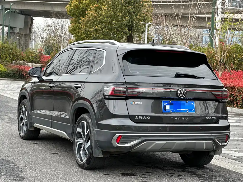 Volkswagen Tharu 2023 300TSI FWD Full Moon Edition 2023 - thumbnail 4