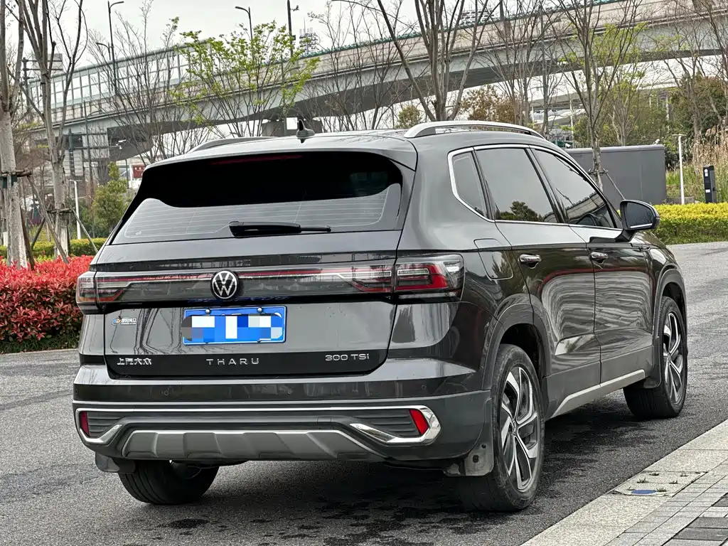 Volkswagen Tharu 2023 300TSI FWD Full Moon Edition 2023 - thumbnail 6