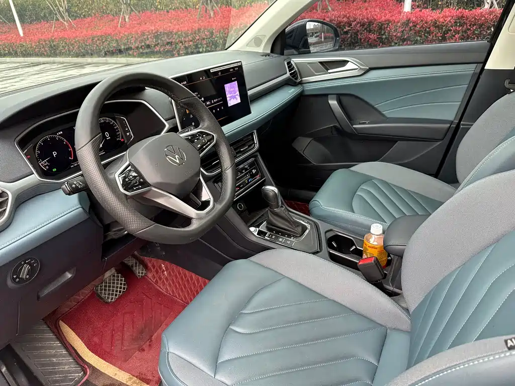 Volkswagen Tharu 2023 300TSI FWD Full Moon Edition 2023 - thumbnail 9
