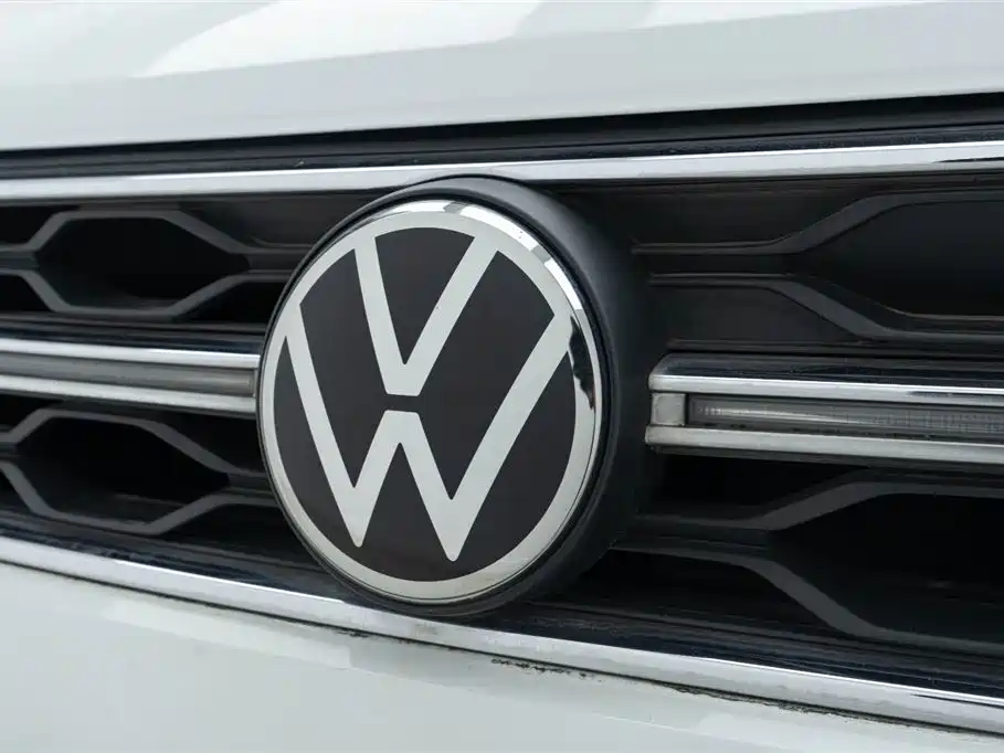 Volkswagen Tharu 2023 300TSI FWD Full Moon Edition 2023 - thumbnail 12