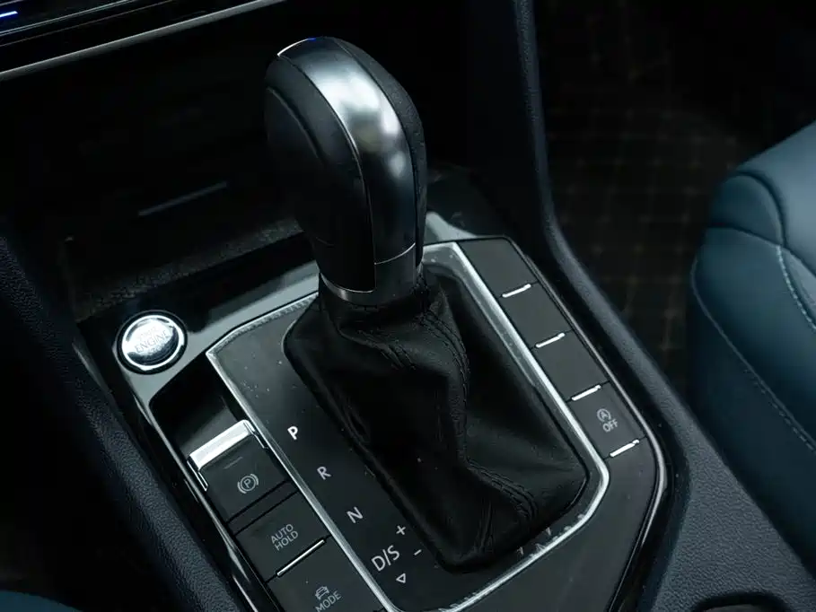 Volkswagen Tharu 2023 300TSI FWD Full Moon Edition 2023 - thumbnail 18