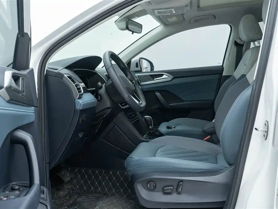 Volkswagen Tharu 2023 300TSI FWD Full Moon Edition 2023 - thumbnail 19