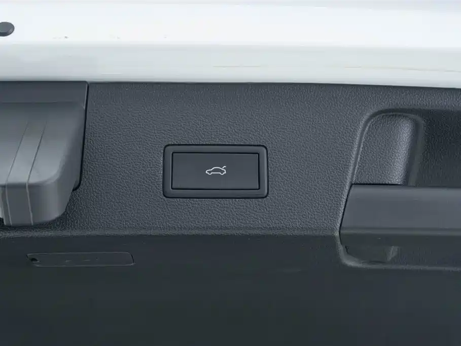 Volkswagen Tharu 2023 300TSI FWD Full Moon Edition 2023 - thumbnail 27
