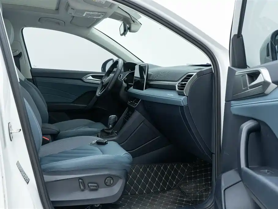 Volkswagen Tharu 2023 300TSI FWD Full Moon Edition 2023 - thumbnail 28