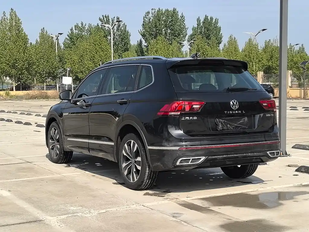 Volkswagen Tiguan L 2025 R-Line Dragon Edition 330TSI AWD 2025 - thumbnail 7