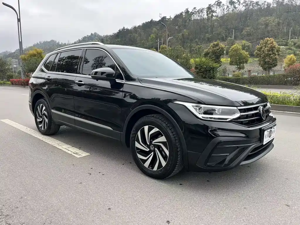 Volkswagen Tiguan L 2025 Outstanding 300TSI Auto RWD Dragon Edition 2025 - thumbnail 3