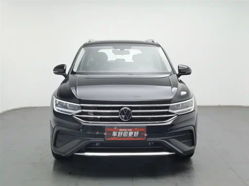 Volkswagen Tiguan L 2025 Outstanding 300TSI Auto 2WD Dragon Edition 2025 - thumbnail 3
