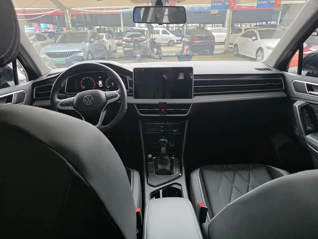 Volkswagen Tiguan L 2025 Outstanding 300TSI Auto 2WD Dragon Edition 2025 - thumbnail 11