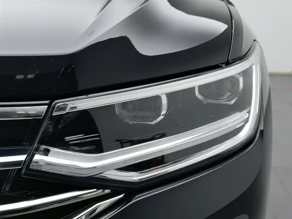 Volkswagen Tiguan L 2025 Outstanding 300TSI Auto 2WD Dragon Edition 2025 - thumbnail 7