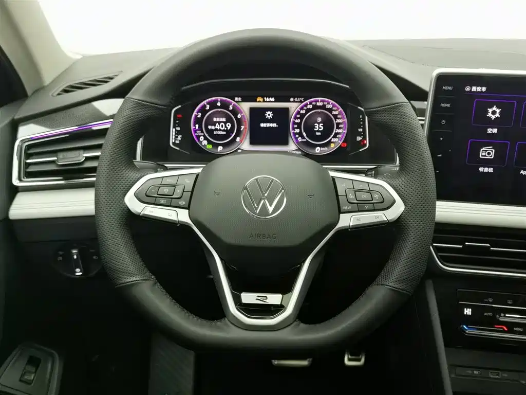 Volkswagen Tiguan L 2025 Outstanding 300TSI Auto 2WD Dragon Edition 2025 - thumbnail 11