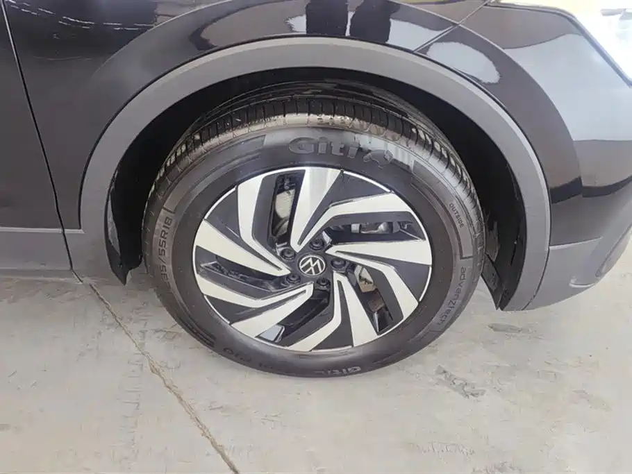 Volkswagen Tiguan L 2025 Outstanding 300TSI Auto 2WD Dragon Edition 2025 - thumbnail 5