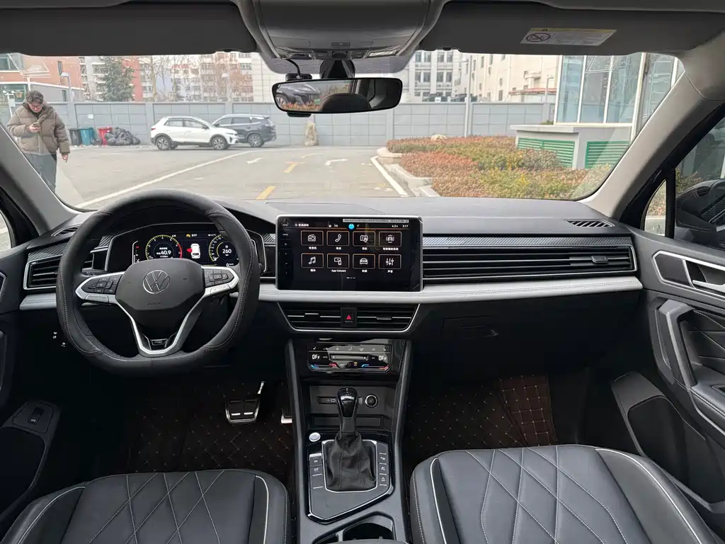 Volkswagen Tiguan L 2025 Outstanding Edition 330TSI Auto FWD R-Line Dragon Edition 2025 - thumbnail 6