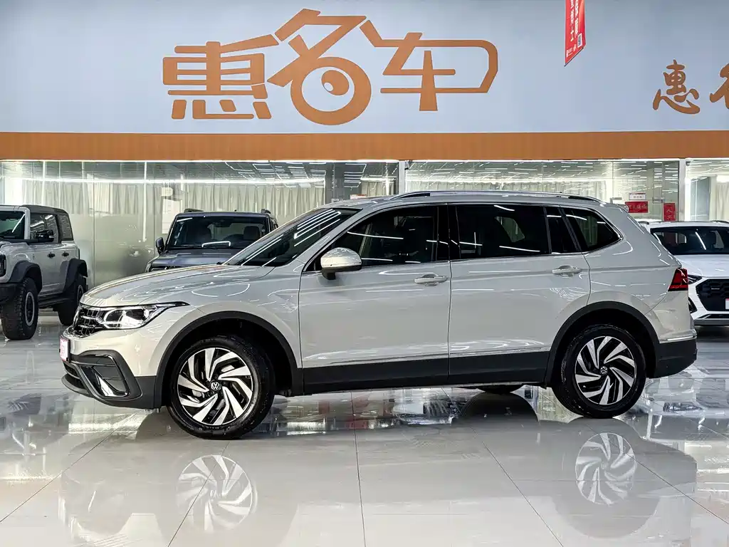 Volkswagen Tiguan L 2025 Outstanding 300TSI Auto 2WD Dragon Edition 2025 - thumbnail 2