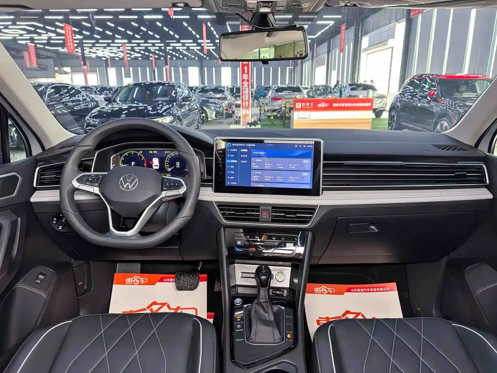 Volkswagen Tiguan L 2025 Outstanding 300TSI Auto 2WD Dragon Edition 2025 - thumbnail 9
