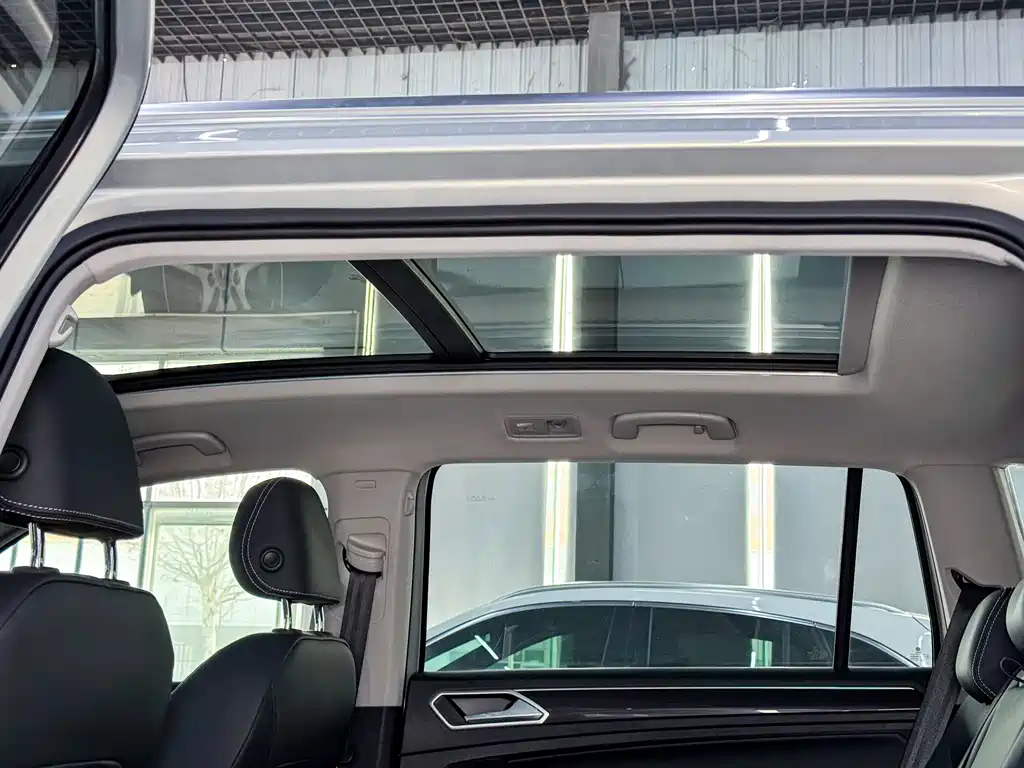 Volkswagen Tiguan L 2025 Outstanding 300TSI Auto 2WD Dragon Edition 2025 - thumbnail 14