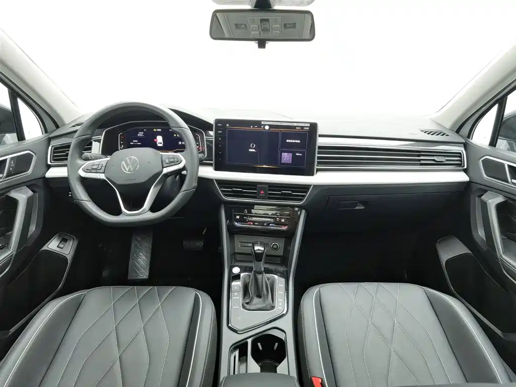 Volkswagen Tiguan L 2025 Outstanding 300TSI Auto 2WD Dragon Edition 2025 - thumbnail 5