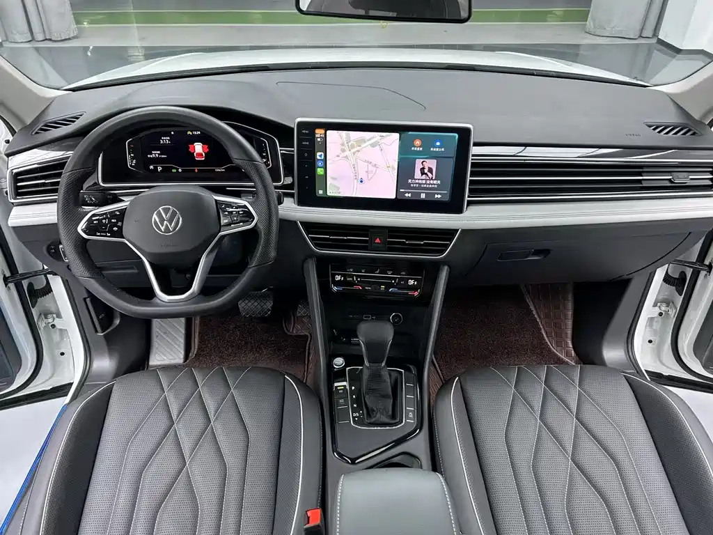 Volkswagen Tiguan L 2023 Facelift 330TSI Auto FWD Comfort Edition 2024 - thumbnail 4