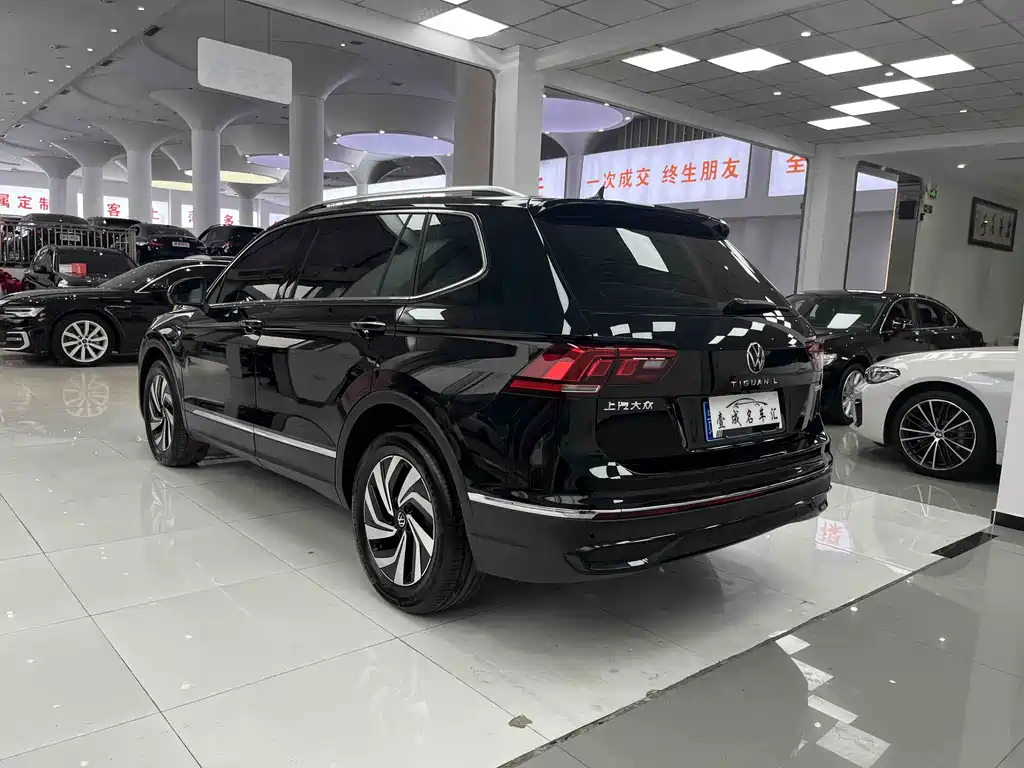Volkswagen Tiguan L 2025 Outstanding 300TSI Auto RWD Dragon Version 2025 - thumbnail 9