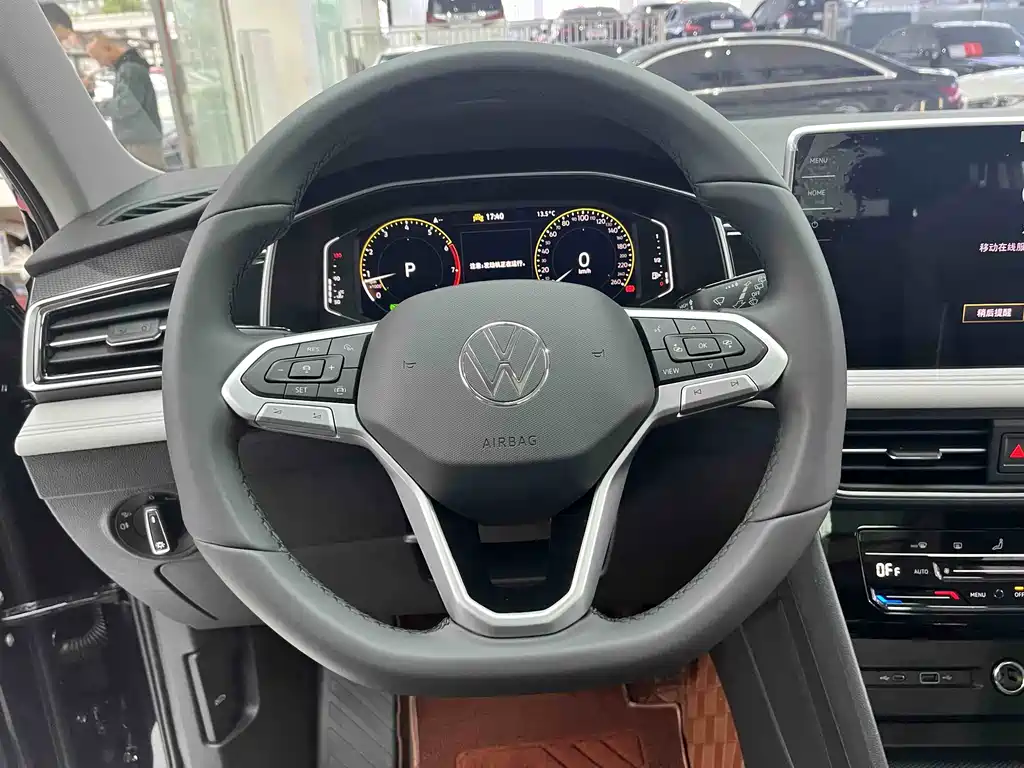 Volkswagen Tiguan L 2025 Outstanding 300TSI Auto RWD Dragon Version 2025 - thumbnail 15