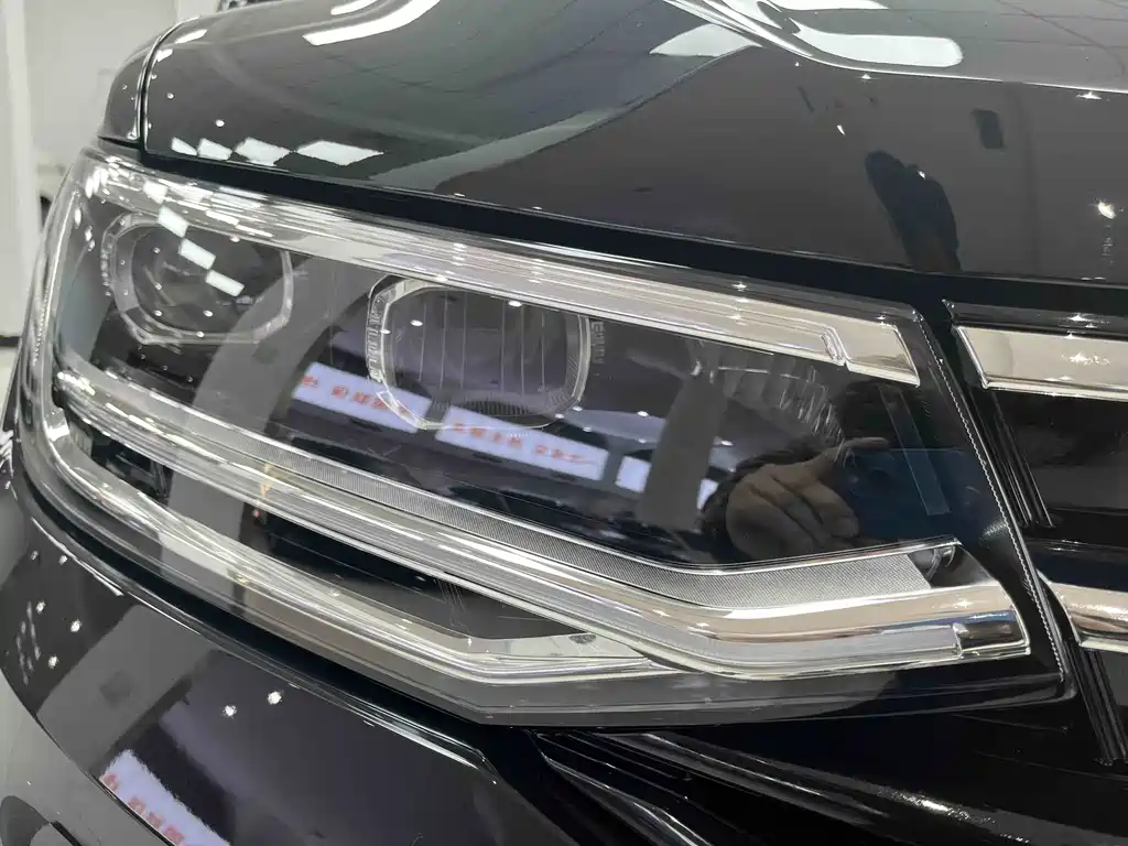 Volkswagen Tiguan L 2025 Outstanding 300TSI Auto RWD Dragon Version 2025 - thumbnail 18
