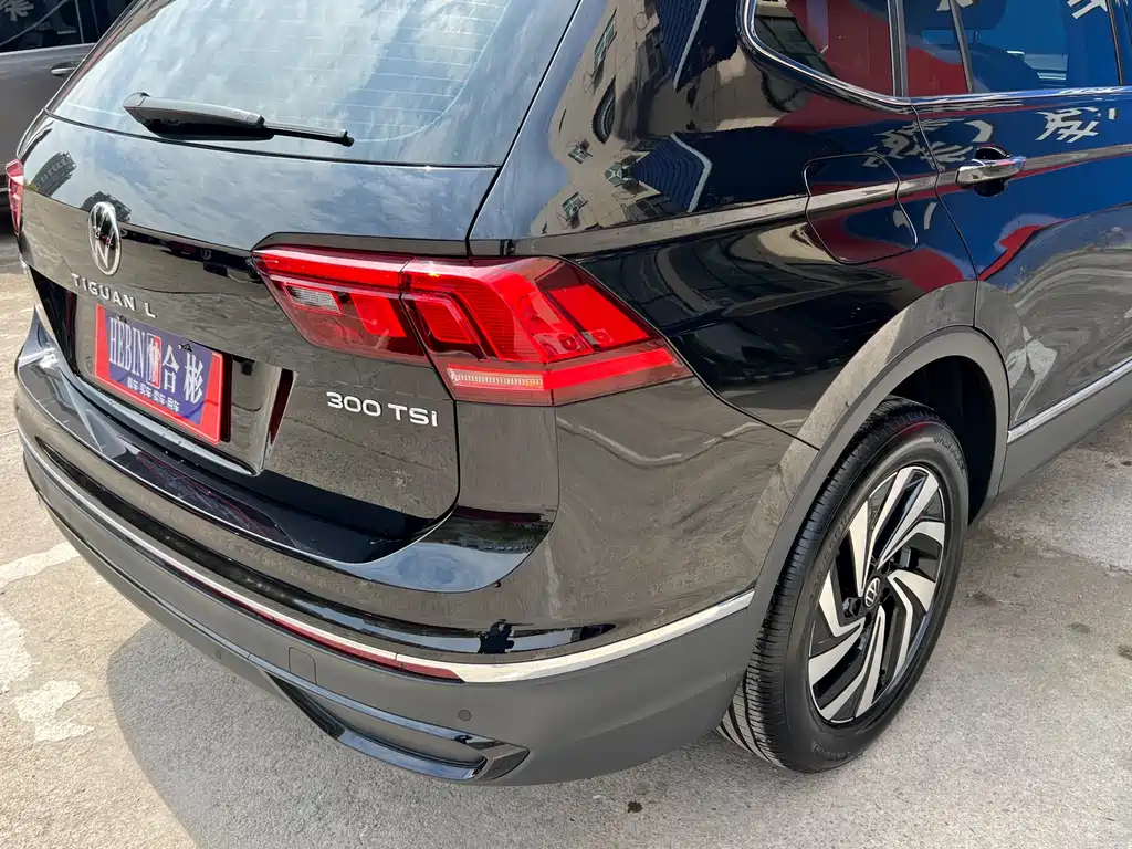 Volkswagen Tiguan L 2025 Outstanding 300TSI Auto FWD Dragon Edition 2025 - thumbnail 10