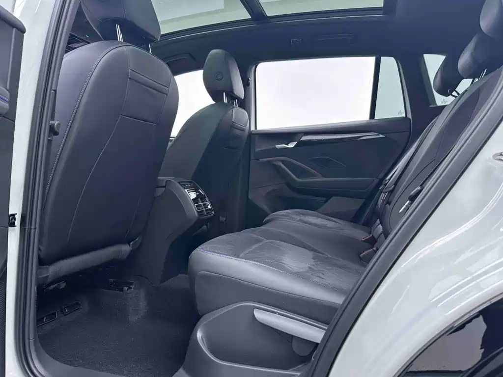 Volkswagen Tiguan L 2025 PRO 380TSI AWD R-Line Intelligent Supreme Edition 2025 - thumbnail 8