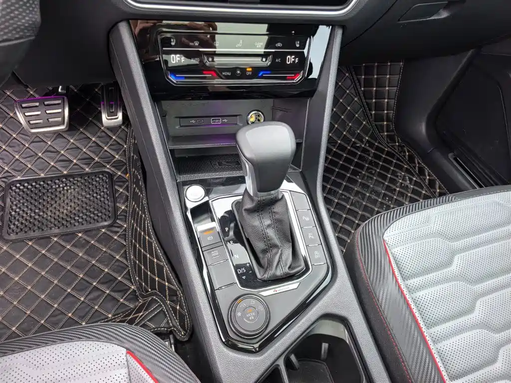 Volkswagen Tiguan L 2023 Facelift 380TSI AWD R-Line Flagship 7-Seater 2023 - thumbnail 15