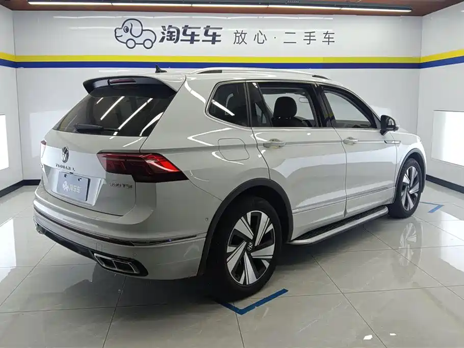 Volkswagen Tiguan L 2023 Facelift 330TSI Auto FWD R-Line Premium Edition 2023 - thumbnail 3