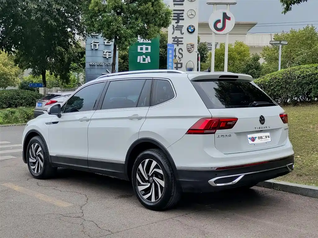 Volkswagen Tiguan L 2023 300TSI Automatic FWD Smart Enjoy Edition 2023 - thumbnail 4