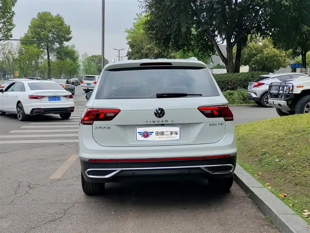 Volkswagen Tiguan L 2023 300TSI Automatic FWD Smart Enjoy Edition 2023 - thumbnail 5