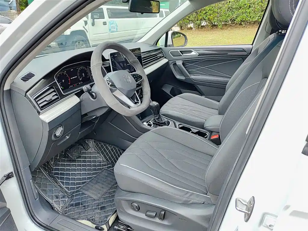 Volkswagen Tiguan L 2023 300TSI Automatic FWD Smart Enjoy Edition 2023 - thumbnail 7