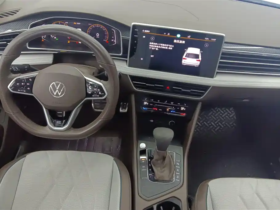 Volkswagen Tiguan L 2023 Facelift 330TSI Auto FWD R-Line Premium Edition 2023 - thumbnail 12