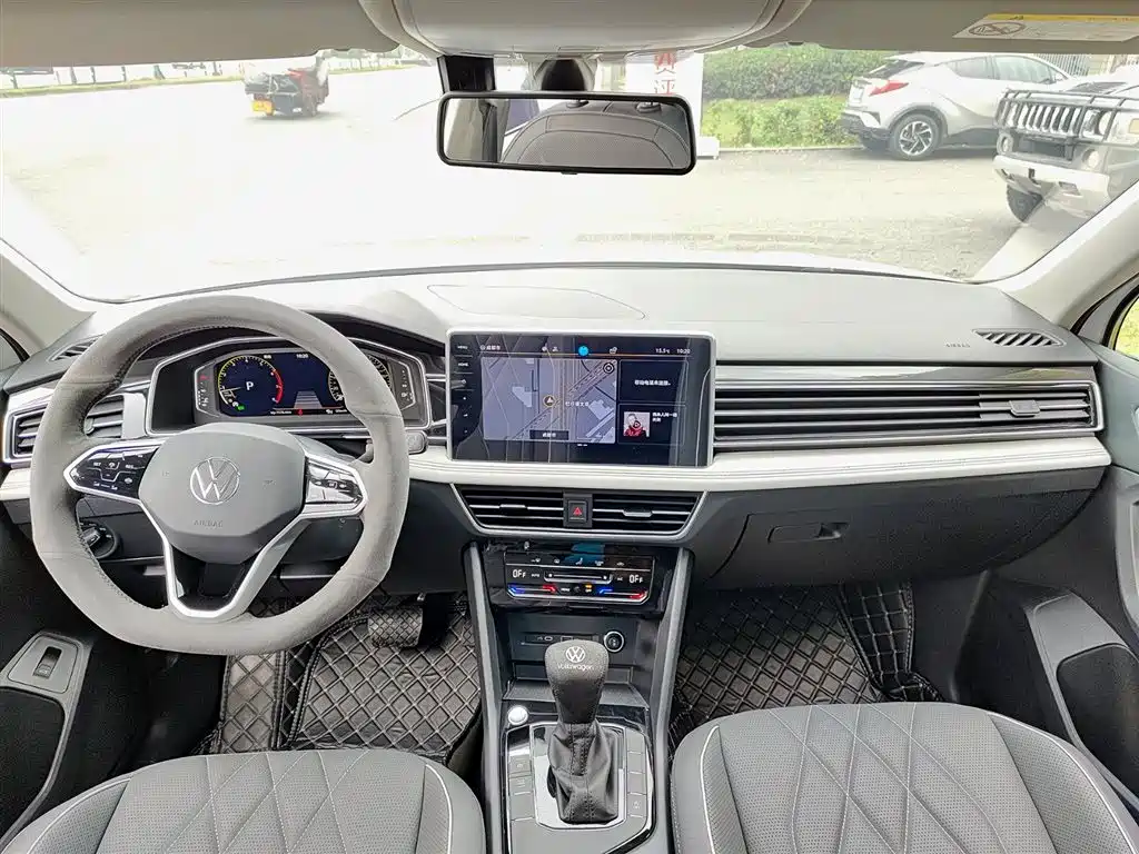 Volkswagen Tiguan L 2023 300TSI Automatic FWD Smart Enjoy Edition 2023 - thumbnail 10