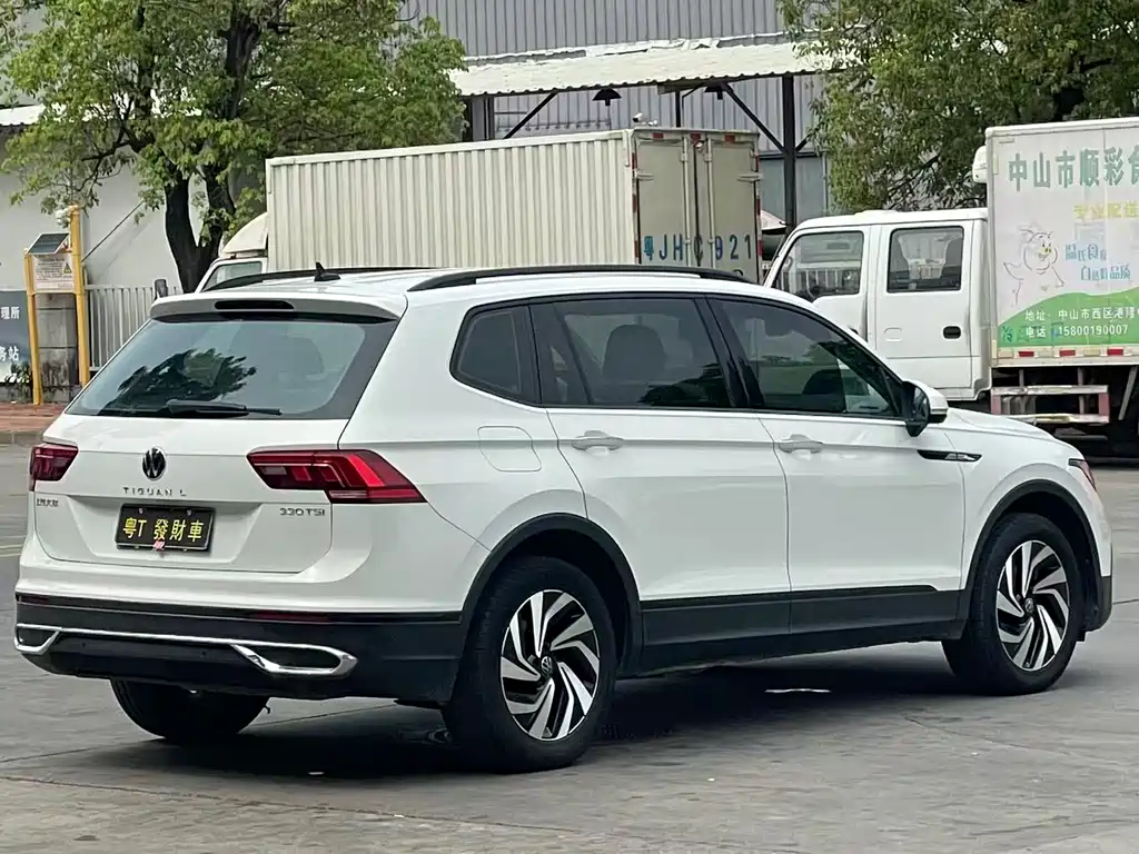 Volkswagen Tiguan L 2022 330TSI Automatic FWD Comfort Edition 2022 - thumbnail 9