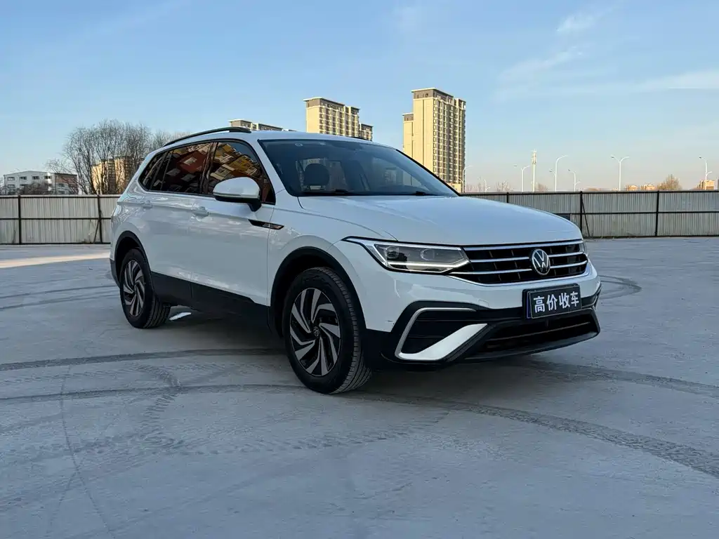 Volkswagen Tiguan L 2022 330TSI Automatic FWD Comfort Edition 2022 - thumbnail 3