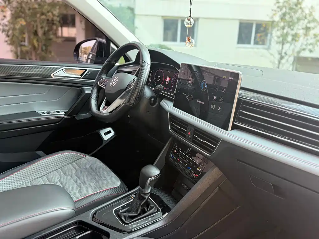 Volkswagen Tiguan L 2022 330TSI Automatic FWD R-Line Flagship Edition 2021 - thumbnail 11
