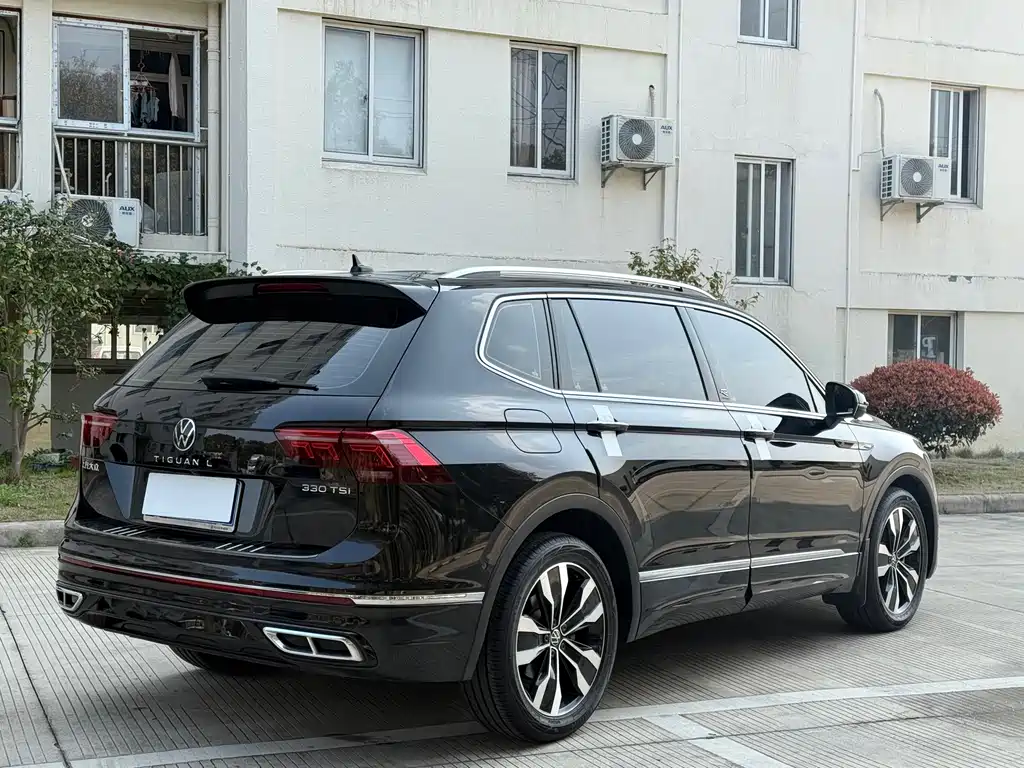 Volkswagen Tiguan L 2022 330TSI Automatic FWD R-Line Flagship Edition 2021 - thumbnail 12