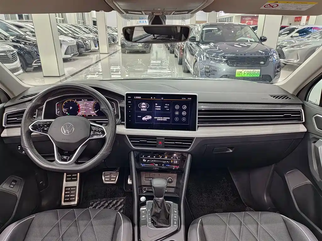 Volkswagen Tiguan L 2022 330TSI Auto FWD R-Line Premium Edition 2021 - thumbnail 6