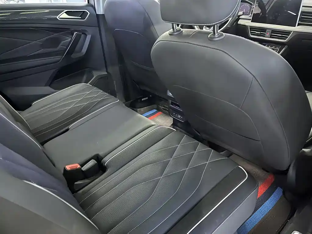 Volkswagen Tiguan L 2022 380TSI AWD R-Line Premium 7-seater 2022 - thumbnail 12