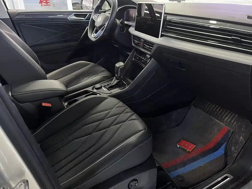 Volkswagen Tiguan L 2022 380TSI AWD R-Line Premium 7-seater 2022 - thumbnail 13