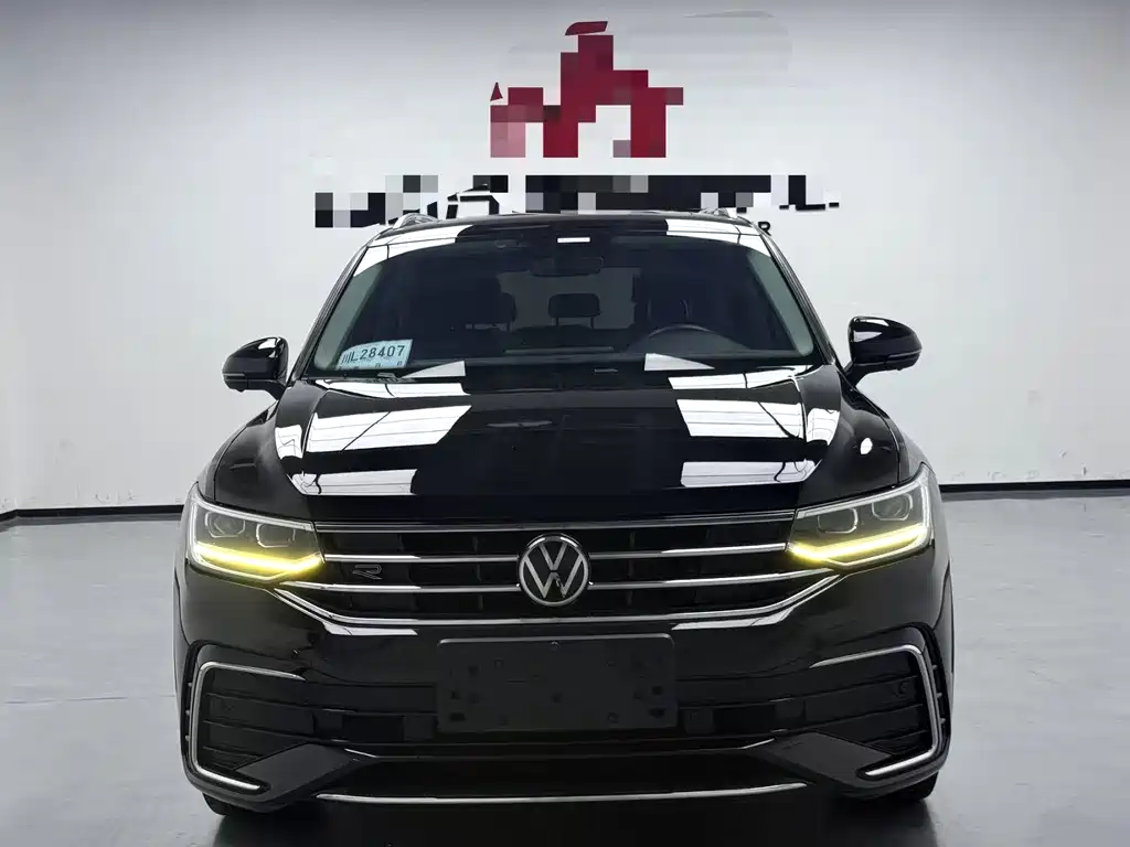Volkswagen Tiguan L 2022 330TSI R-Line Comfort Edition AWD 2022 - thumbnail 2
