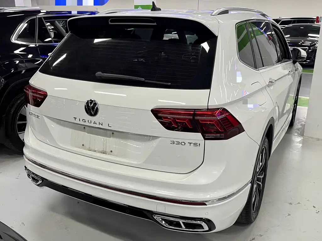 Volkswagen Tiguan L 2022 330TSI R-Line Comfort Edition AWD 2021 - thumbnail 4