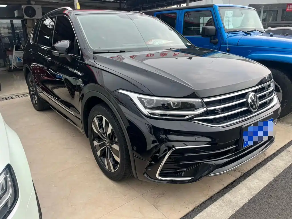 Volkswagen Tiguan L 2022 330TSI R-Line Comfort Edition AWD 2022 - thumbnail 3