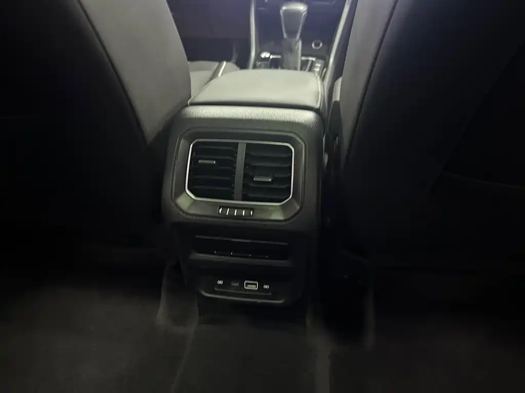 Volkswagen Tiguan L 2022 330TSI R-Line Comfort Edition AWD 2022 - thumbnail 9